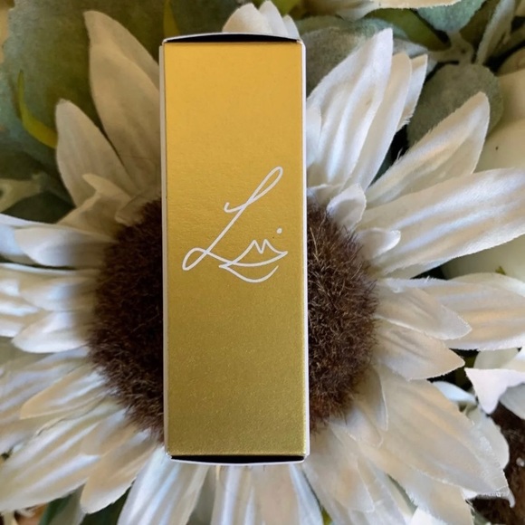 🍒Sold🍒 Lisa Eldridge Velvet Fawn lipstick 💄 - Picture 2 of 8